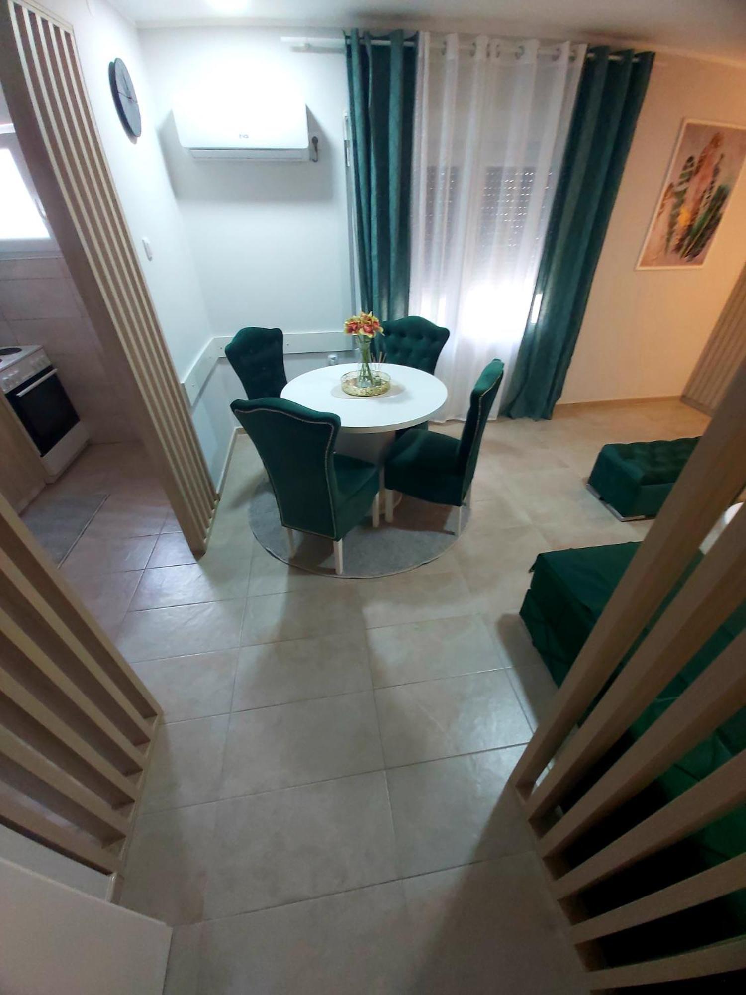 Apartment Tiha Voda 1